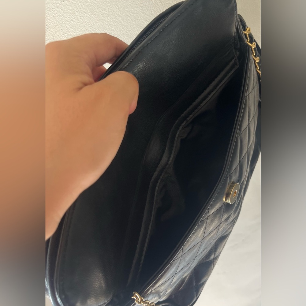 Chic Black Quilted Shoulder Bag with Gold Chain - Picture 7 of 9